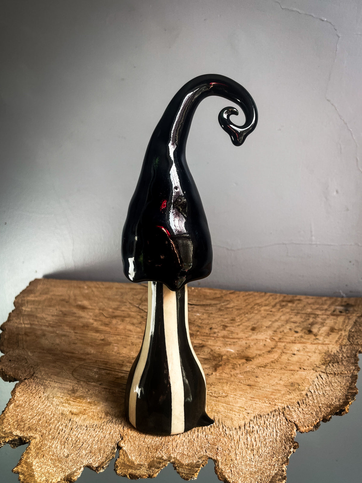 ✨ imperfect ✨ Swirly topped mushroom Spore Dispersal Incense Burner