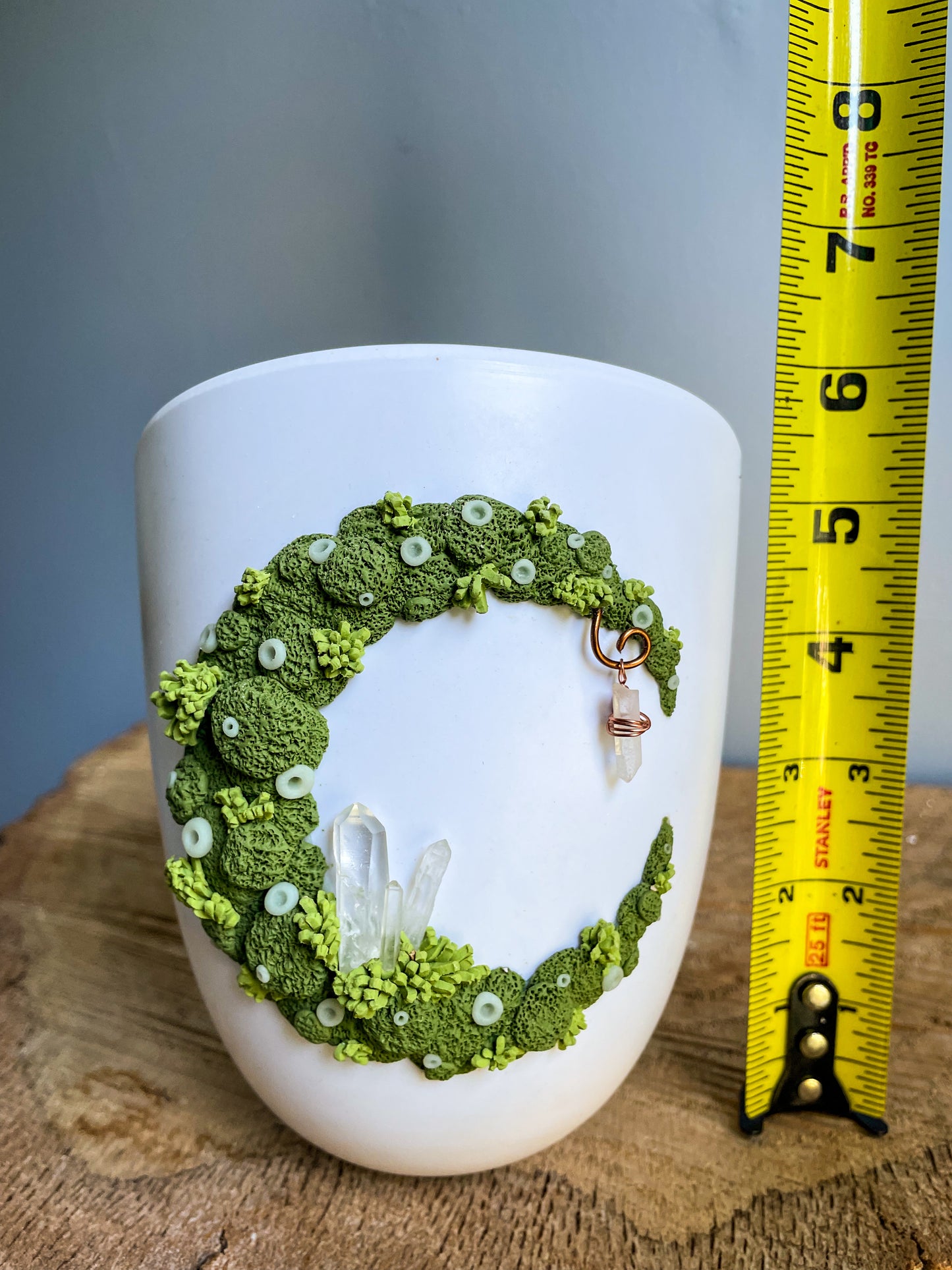 5 inch plastic WALL MOUNTED GLOW in the dark Mossy moon planter/pot. Has drainage